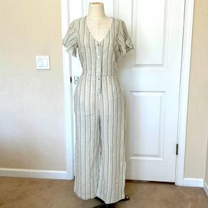 Petite Linen Blend V neck wide leg Jumpsuit